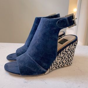 White House Black Market espadrilles wedge sandals